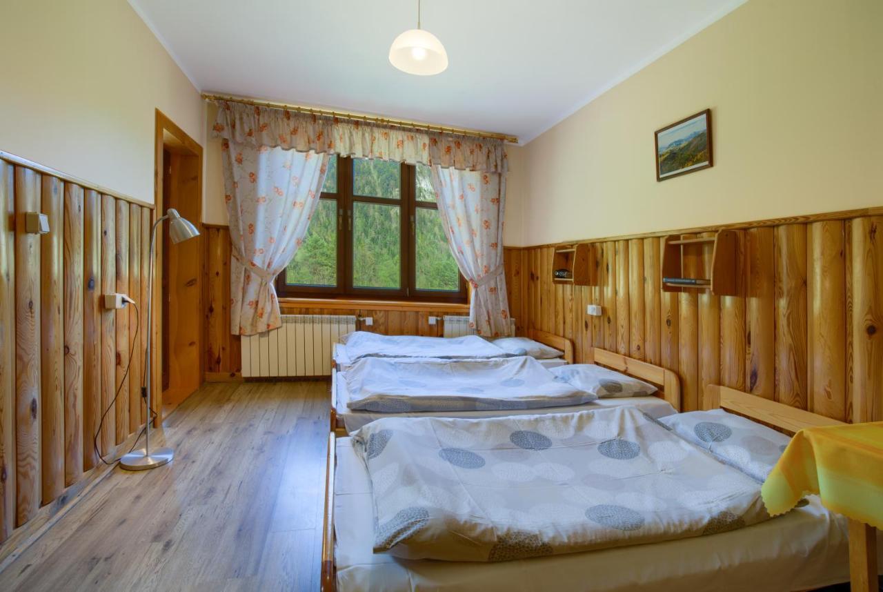 Schronisko Pttk Trzy Korony Panzió Sromowce Niżne Kültér fotó