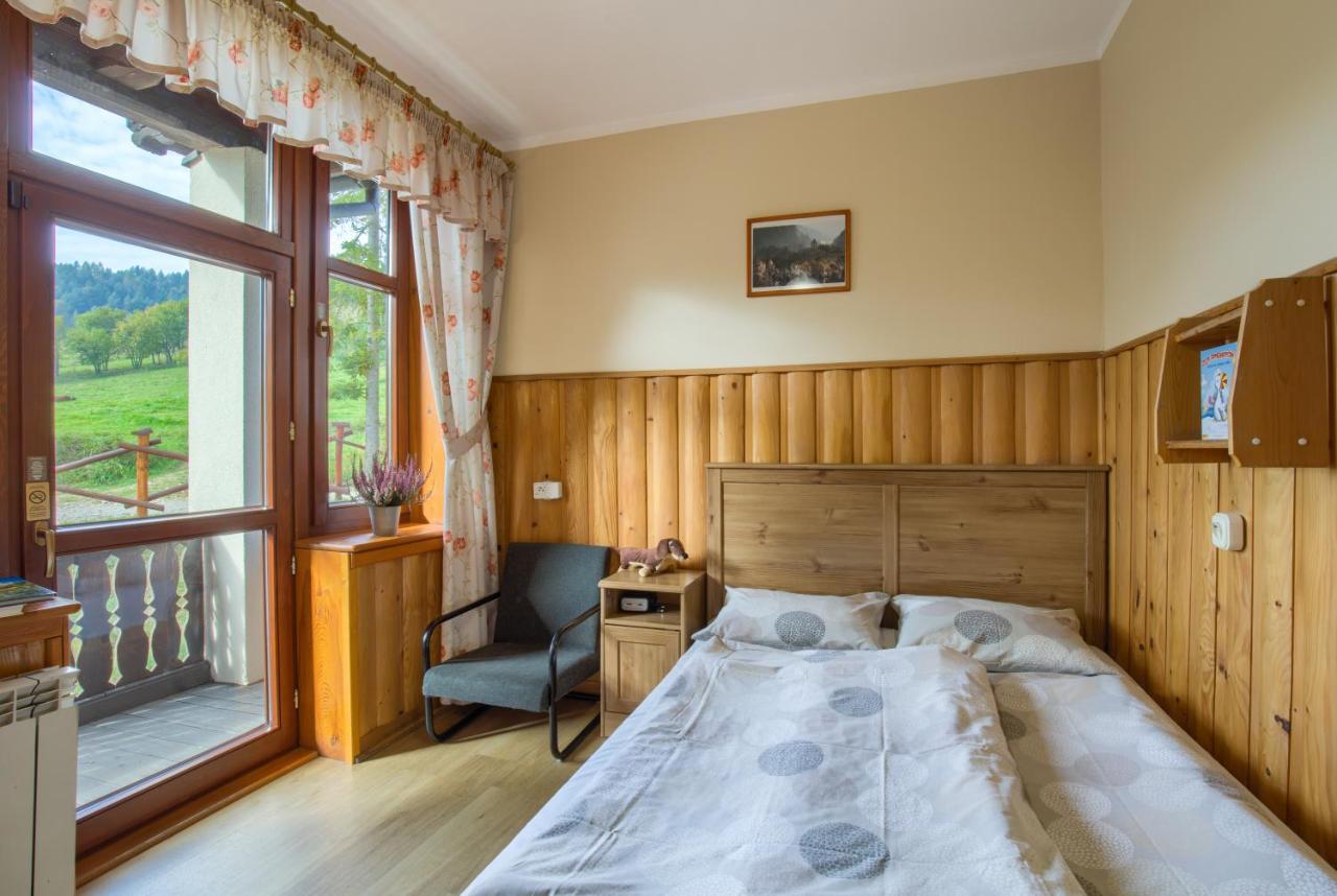 Schronisko Pttk Trzy Korony Panzió Sromowce Niżne Kültér fotó
